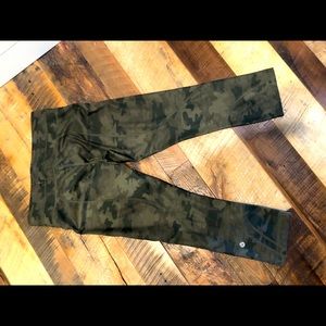✨LIKE NEW✨ LULULEMON Fast and Free legging 21”